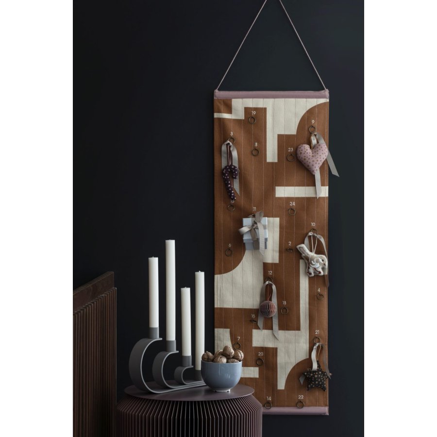 Broste Copenhagen Karla Weihnachtskalender 35x100 cm, Meerkat Brown