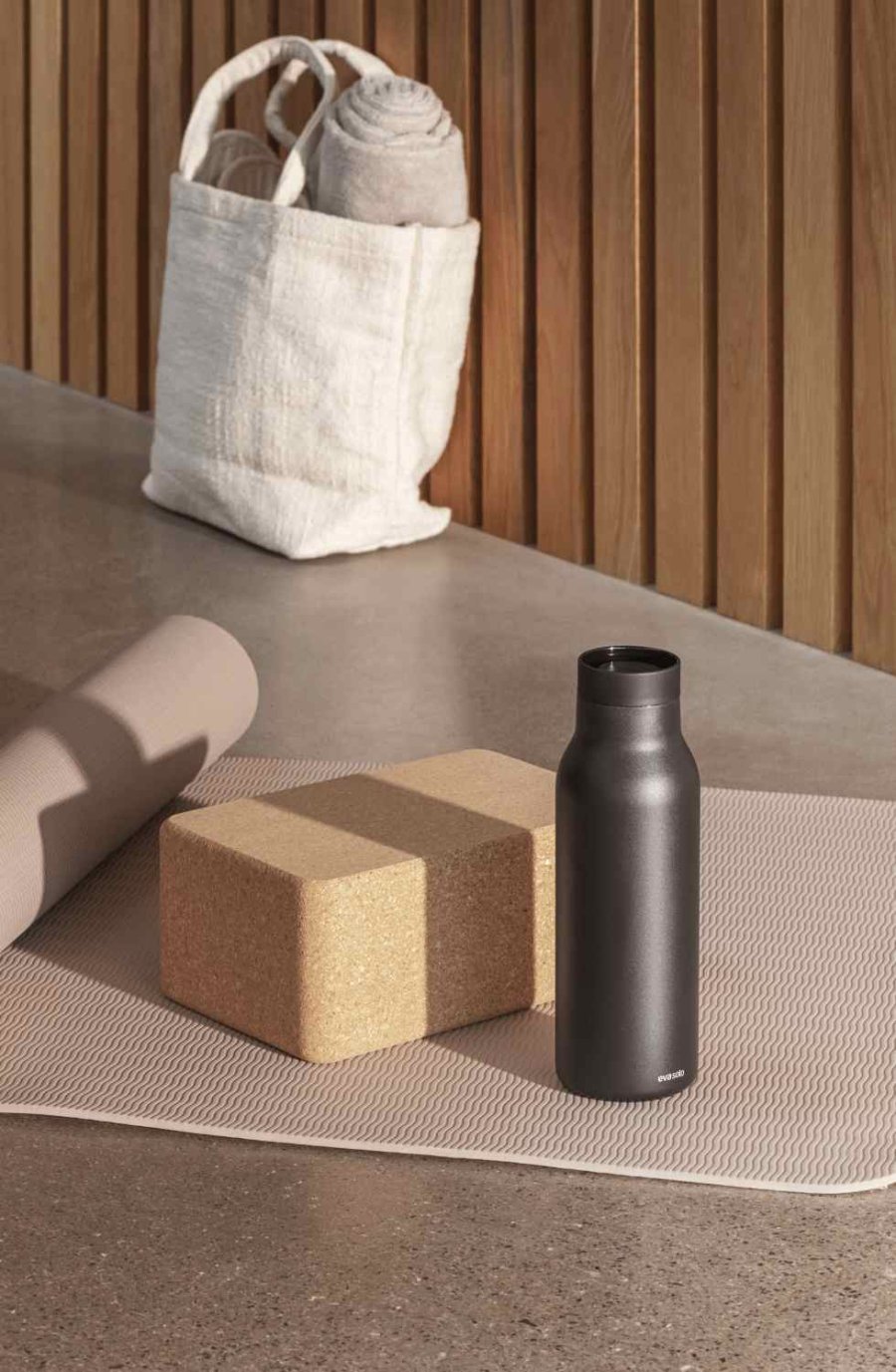 Eva Solo Urban Thermosflasche 0,5 L, Schwarz