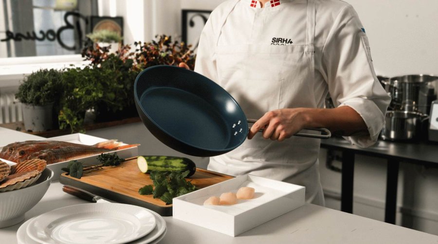 Eva Trio Professional Bratpfanne mit Slip-Let Antihaftbeschichtung Laser Titanium 24 cm