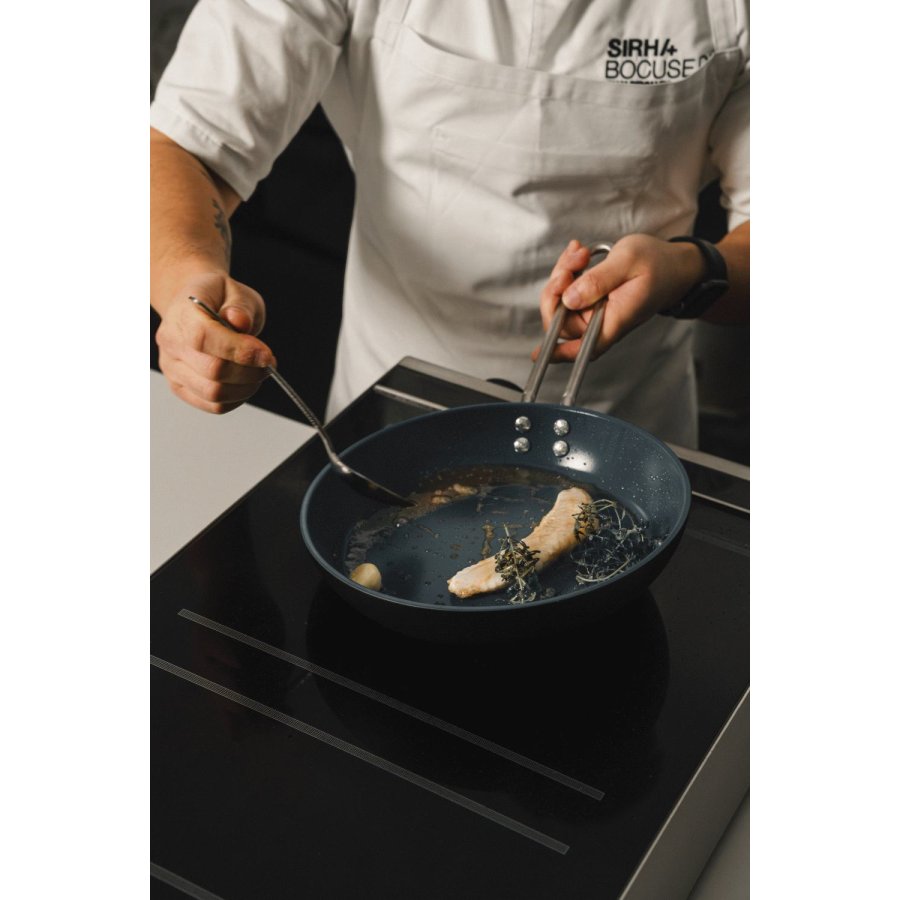 Eva Trio Professional Bratpfanne mit Slip-Let Antihaftbeschichtung Laser Titanium 28 cm