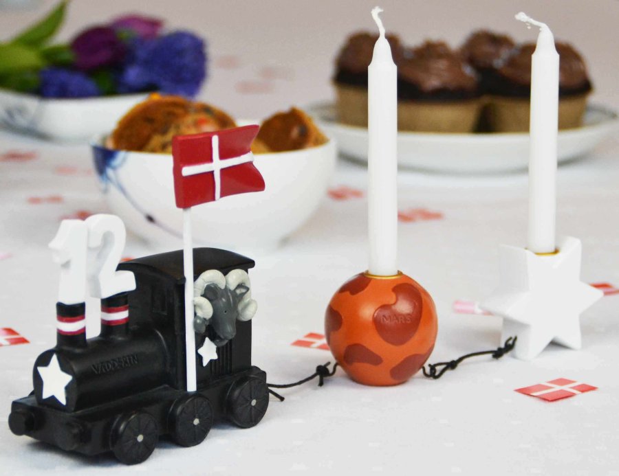 KIDS by FRIIS Planet og Stjerne Fødselsdagstog Vædderen 18 cm