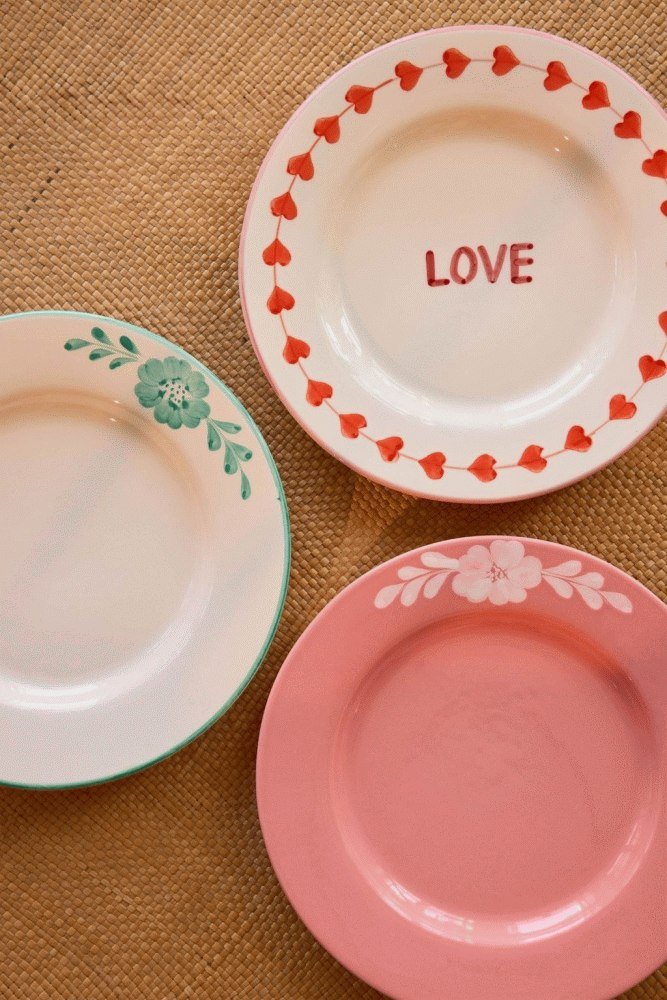 RICE Hand-Painted Teller 26 cm, White Flower Vine