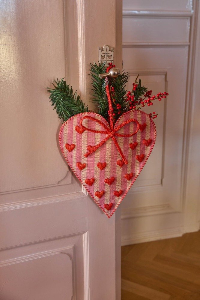 RICE Raffia Weihnachtsanh&auml;nger 30x25 cm, Herz
