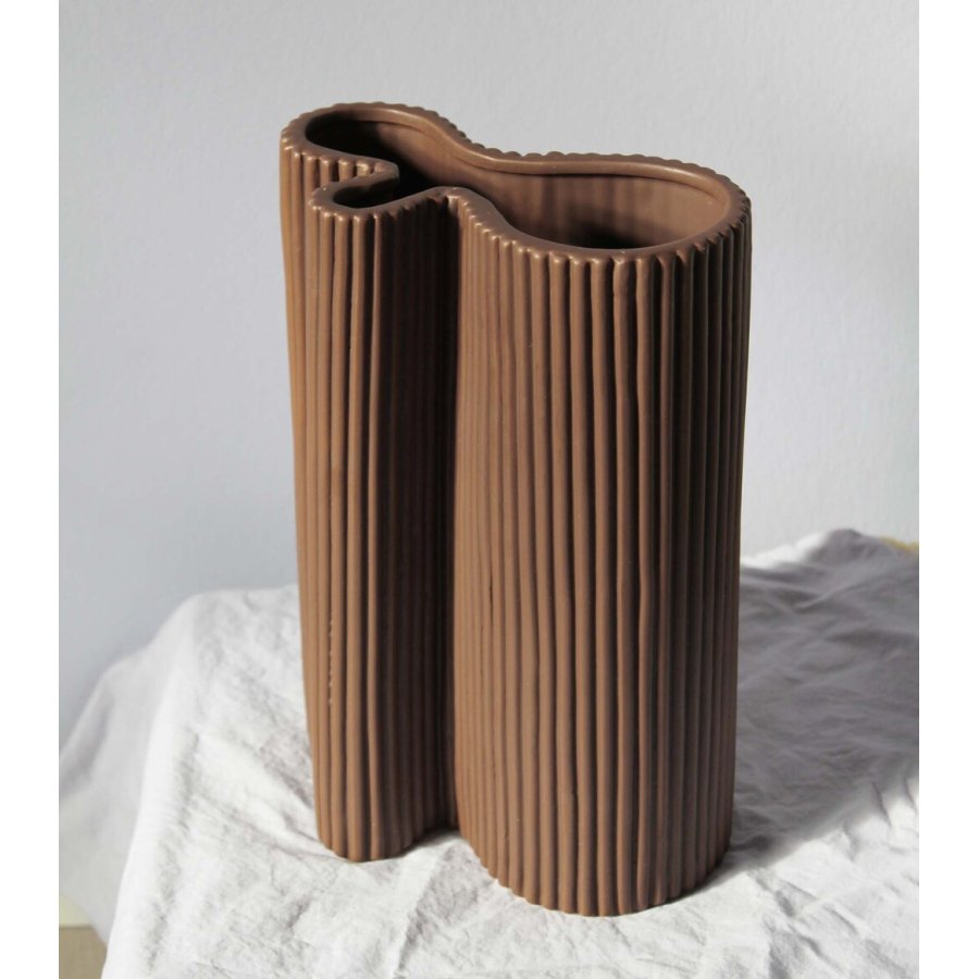 Stences Wrap Vase H26,5 cm, Braun